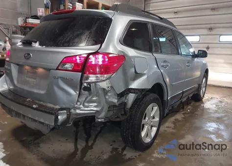 2014 Subaru Outback 2.5I Premium z USA, uszkodzony, nr VIN 4S4BRCDC1E3275706